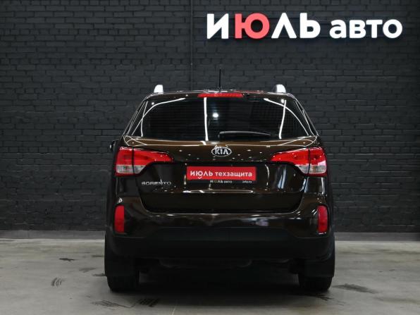 Kia Sorento II Рестайлинг с пробегом 2014 года, цена 1 700 000 рублей, 174965 км, внедорожник, Автокод Объявления