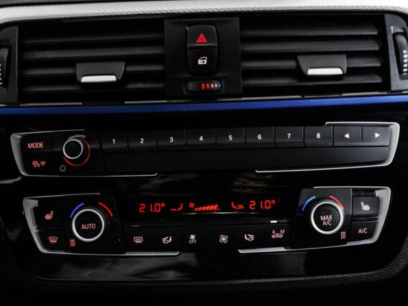 BMW 1 серии II (F20/F21) Рестайлинг 2 с пробегом 2019 года, цена 2 139 000 рублей, 96870 км, хэтчбек, Автокод Объявления
