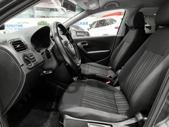 Volkswagen Polo V Рестайлинг с пробегом 2015 года, цена 550 000 рублей, 193065 км, седан, Автокод Объявления
