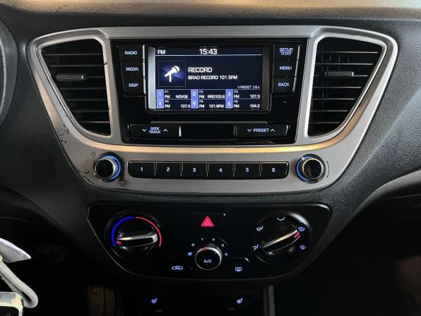 Hyundai Solaris II с пробегом 2019 года, цена 1 180 000 рублей, 214210 км, седан, Автокод Объявления