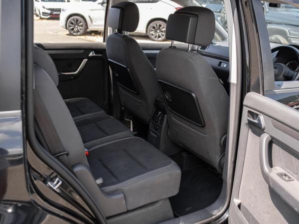 Volkswagen Touran I Рестайлинг 2 с пробегом 2013 года, цена 1 249 000 рублей, 67243 км, компактвэн, Автокод Объявления