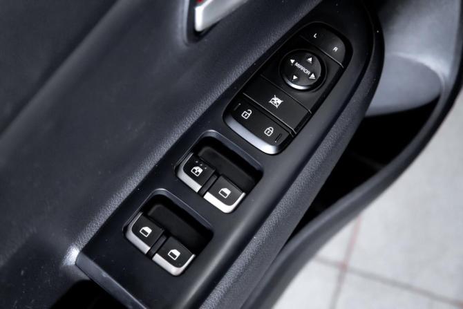 Kia Rio IV Рестайлинг с пробегом 2021 года, цена 1 735 000 рублей, 90453 км, хэтчбек, Автокод Объявления