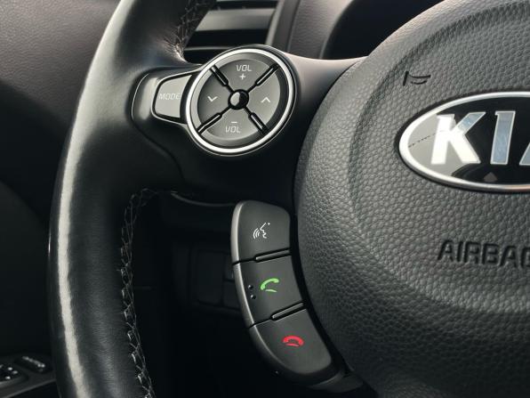 Kia Soul II Рестайлинг с пробегом 2017 года, цена 1 700 000 рублей, 44376 км, хэтчбек, Автокод Объявления