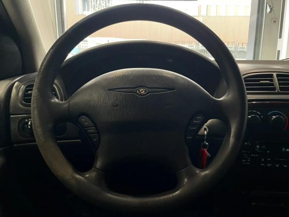 Chrysler Concorde II с пробегом 2002 года, цена 450 000 рублей, 200053 км, седан, Автокод Объявления