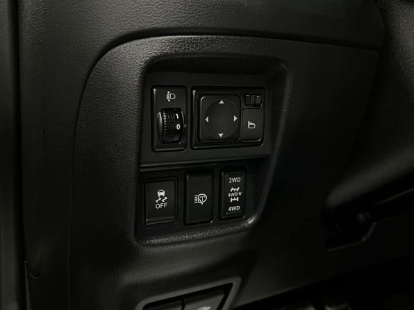 Nissan Juke I с пробегом 2012 года, цена 990 000 рублей, 243785 км, внедорожник, Автокод Объявления