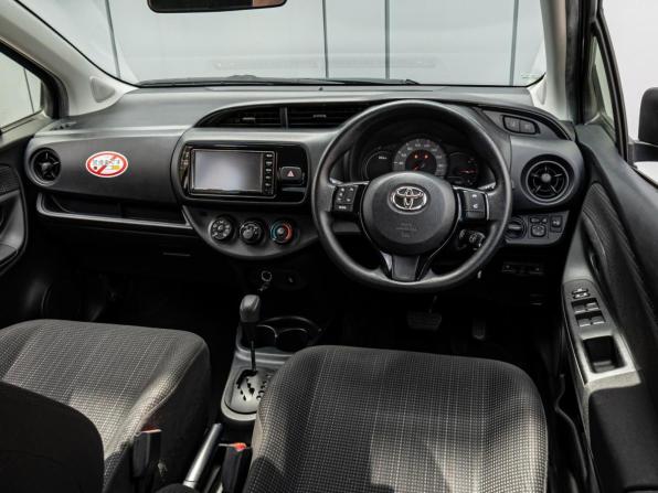 Toyota Vitz III (XP130) Рестайлинг 2 с пробегом 2019 года, цена 1 050 000 рублей, 44424 км, хэтчбек, Автокод Объявления