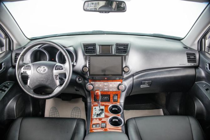 Toyota Highlander II (XU40) Рестайлинг с пробегом 2011 года, цена 1 899 000 рублей, 249156 км, внедорожник, Автокод Объявления