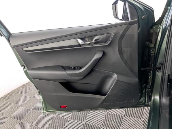 Skoda Karoq I с пробегом 2021 года, цена 2 590 000 рублей, 67720 км, внедорожник, Автокод Объявления