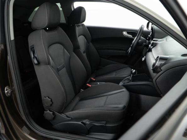 Audi A1 I (8X) с пробегом 2011 года, цена 1 049 050 рублей, 149560 км, хэтчбек, Автокод Объявления