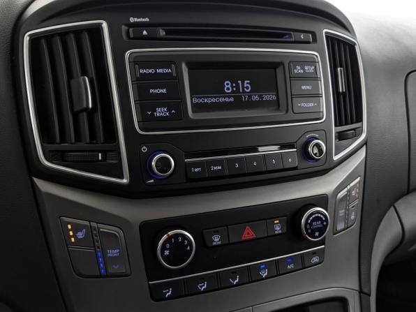 Hyundai H-1 II Рестайлинг 2 с пробегом 2019 года, цена 3 350 000 рублей, 74333 км, минивэн, Автокод Объявления