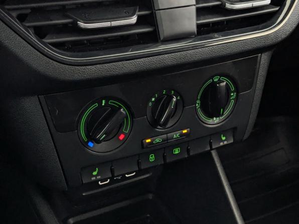 Skoda Rapid II с пробегом 2022 года, цена 1 799 000 рублей, 64409 км, лифтбек, Автокод Объявления