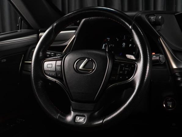 Lexus ES VII с пробегом 2018 года, цена 4 499 000 рублей, 107886 км, седан, Автокод Объявления