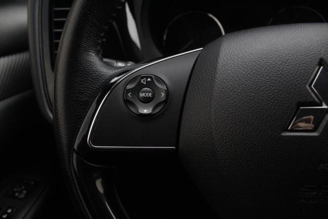 Mitsubishi Outlander III Рестайлинг 2 с пробегом 2018 года, цена 1 940 000 рублей, 154372 км, внедорожник, Автокод Объявления