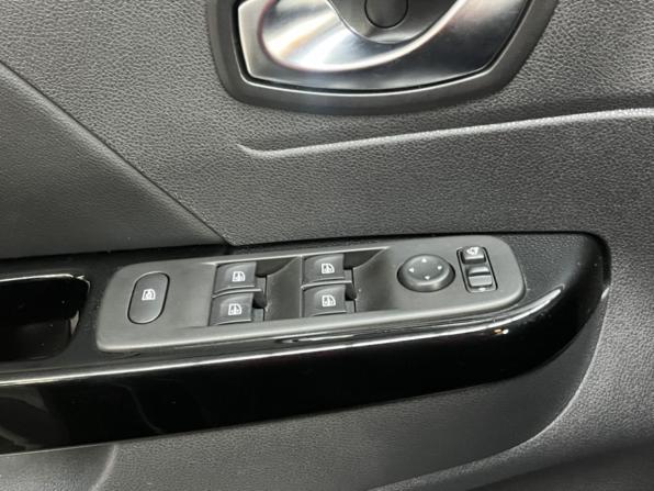Renault Kaptur I Рестайлинг с пробегом 2020 года, цена 1 485 000 рублей, 88648 км, внедорожник, Автокод Объявления