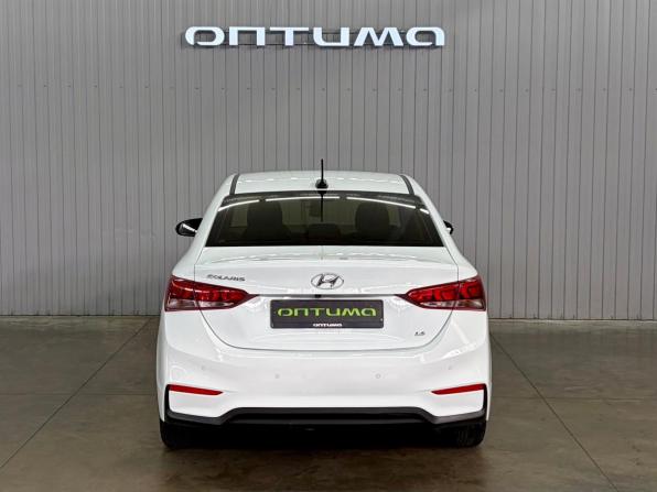 Hyundai Solaris II с пробегом 2017 года, цена 1 397 000 рублей, 114000 км, седан, Автокод Объявления