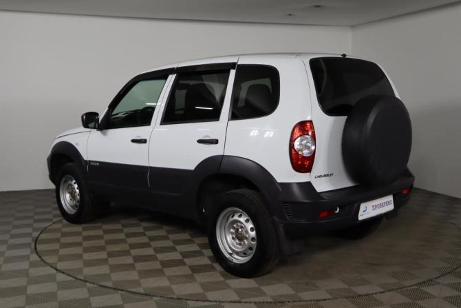 Chevrolet Niva I Рестайлинг с пробегом 2017 года, цена 789 990 рублей, 80436 км, внедорожник, Автокод Объявления