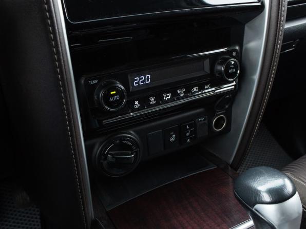 Toyota Fortuner II с пробегом 2019 года, цена 3 630 000 рублей, 107248 км, внедорожник, Автокод Объявления