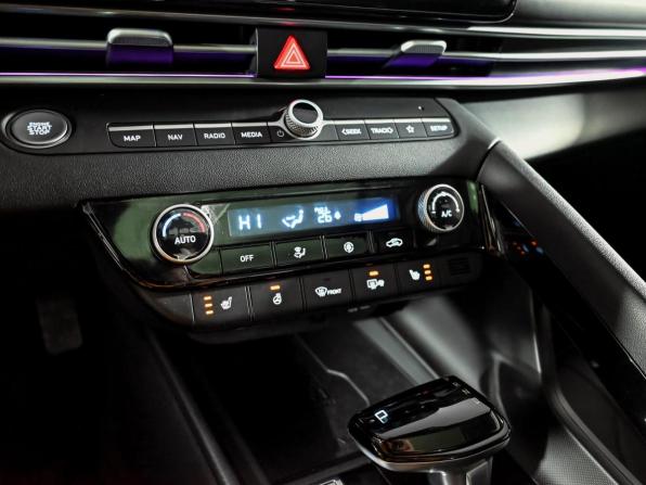 Hyundai Elantra VII (CN7) Рестайлинг с пробегом 2023 года, цена 2 620 000 рублей, 8130 км, седан, Автокод Объявления