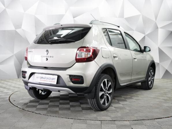 Renault Sandero II с пробегом 2017 года, цена 949 000 рублей, 145300 км, хэтчбек, Автокод Объявления