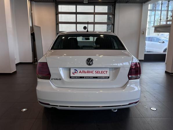 Volkswagen Polo V Рестайлинг с пробегом 2016 года, цена 1 360 000 рублей, 81500 км, седан, Автокод Объявления