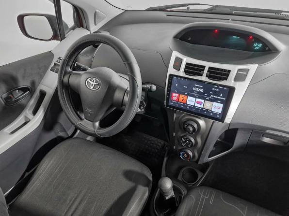 Toyota Yaris II Рестайлинг с пробегом 2010 года, цена 549 000 рублей, 136909 км, хэтчбек, Автокод Объявления