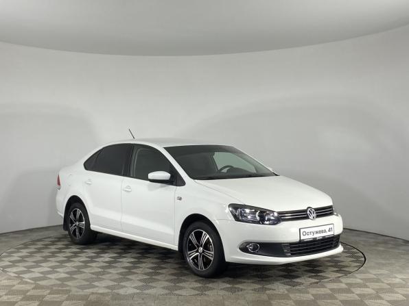 Volkswagen Polo V с пробегом 2015 года, цена 899 000 рублей, 108000 км, седан, Автокод Объявления