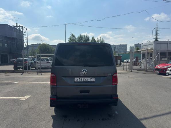 Volkswagen Caravelle T6 с пробегом 2015 года, цена 1 999 000 рублей, 201000 км, минивэн, Автокод Объявления