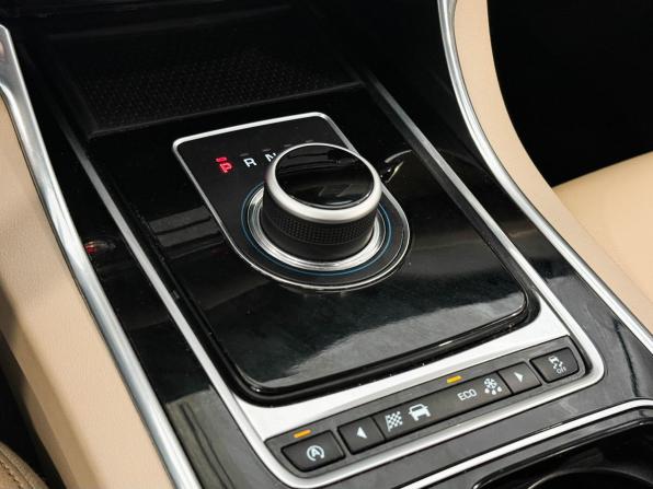 Jaguar XF II с пробегом 2016 года, цена 1 850 000 рублей, 199745 км, седан, Автокод Объявления