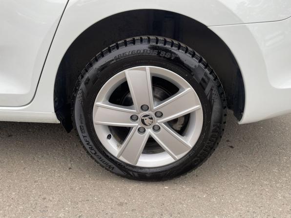 Skoda Rapid I Рестайлинг с пробегом 2019 года, цена 1 329 000 рублей, 91416 км, лифтбек, Автокод Объявления