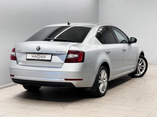 Skoda Octavia III (A7) Рестайлинг с пробегом 2018 года, цена 1 545 000 рублей, 229914 км, лифтбек, Автокод Объявления