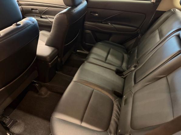 Mitsubishi Outlander III Рестайлинг 2 с пробегом 2016 года, цена 1 699 000 рублей, 110000 км, внедорожник, Автокод Объявления