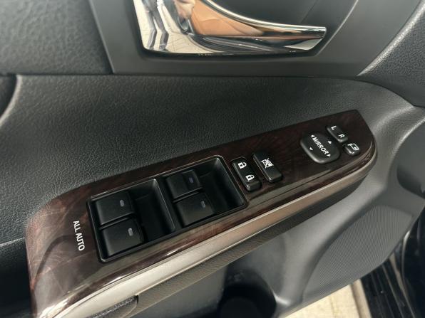 Toyota Camry VII (XV50) Рестайлинг с пробегом 2016 года, цена 2 150 000 рублей, 209563 км, седан, Автокод Объявления