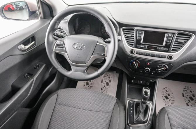 Hyundai Solaris II с пробегом 2018 года, цена 1 249 000 рублей, 105800 км, седан, Автокод Объявления