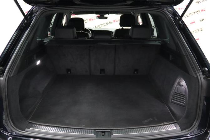 Volkswagen Touareg III с пробегом 2019 года, цена 4 195 950 рублей, 188189 км, внедорожник, Автокод Объявления