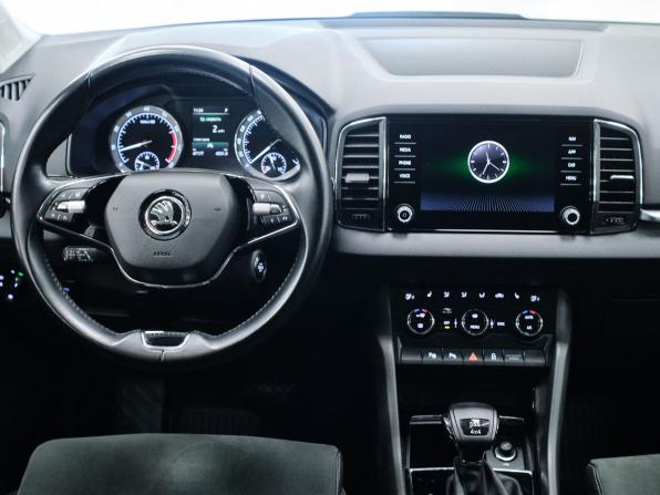 Skoda Karoq I с пробегом 2022 года, цена 2 821 000 рублей, 47176 км, внедорожник, Автокод Объявления