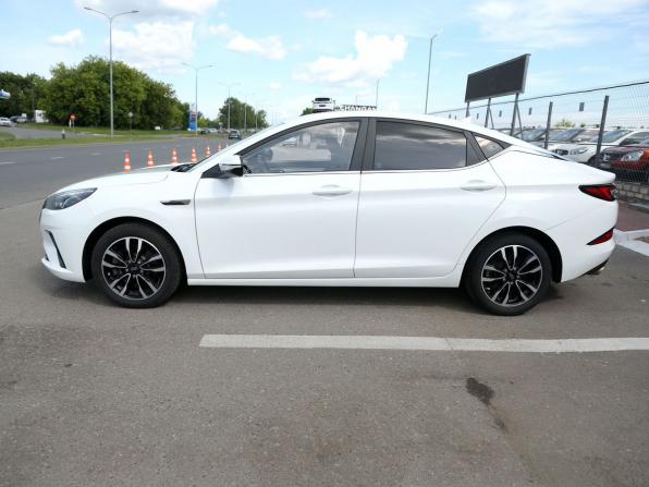 JAC J7 I с пробегом 2021 года, цена 1 292 000 рублей, 120800 км, лифтбек, Автокод Объявления
