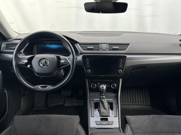 Skoda Superb III Рестайлинг с пробегом 2022 года, цена 2 870 000 рублей, 103220 км, лифтбек, Автокод Объявления