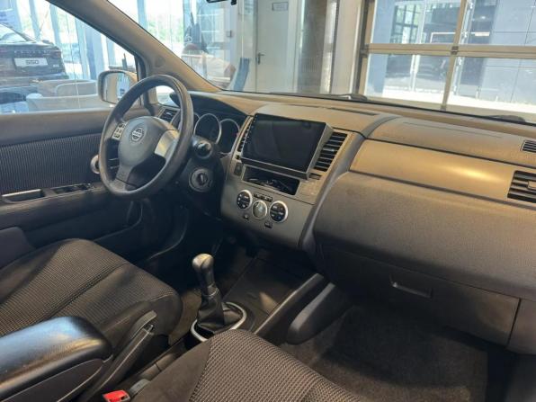 Nissan Tiida I Рестайлинг с пробегом 2010 года, цена 750 000 рублей, 201543 км, хэтчбек, Автокод Объявления