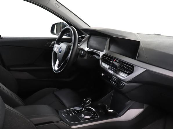 BMW 1 серии III (F40) с пробегом 2020 года, цена 3 099 900 рублей, 51000 км, хэтчбек, Автокод Объявления