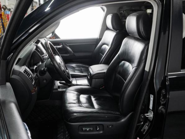 Toyota Land Cruiser 200 Series Рестайлинг 1 с пробегом 2012 года, цена 2 949 000 рублей, 385145 км, внедорожник, Автокод Объявления