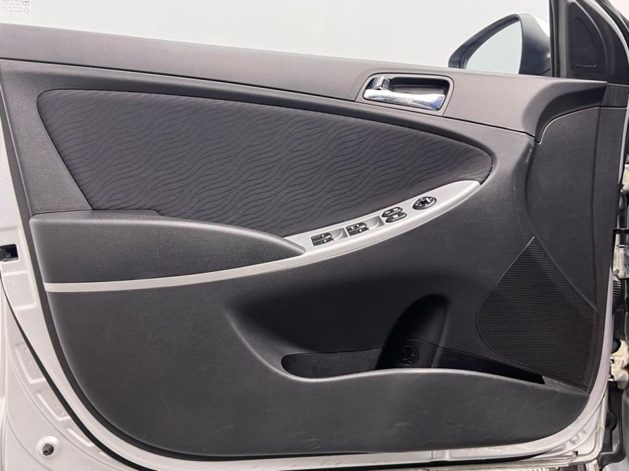 Hyundai Solaris I Мурманск  - изображение 16
