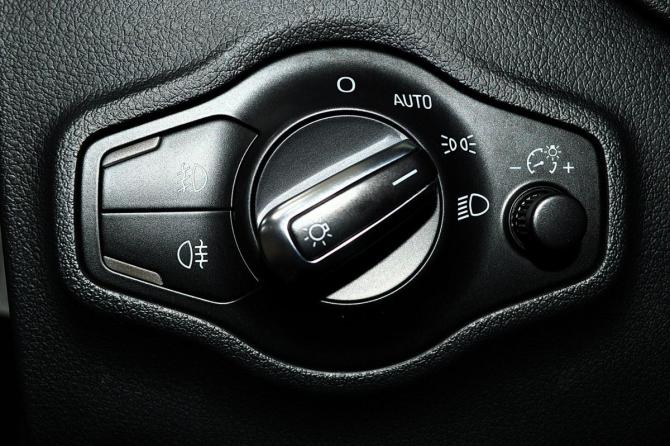Audi Q5 I (8R) Рестайлинг с пробегом 2012 года, цена 2 350 000 рублей, 52800 км, внедорожник, Автокод Объявления