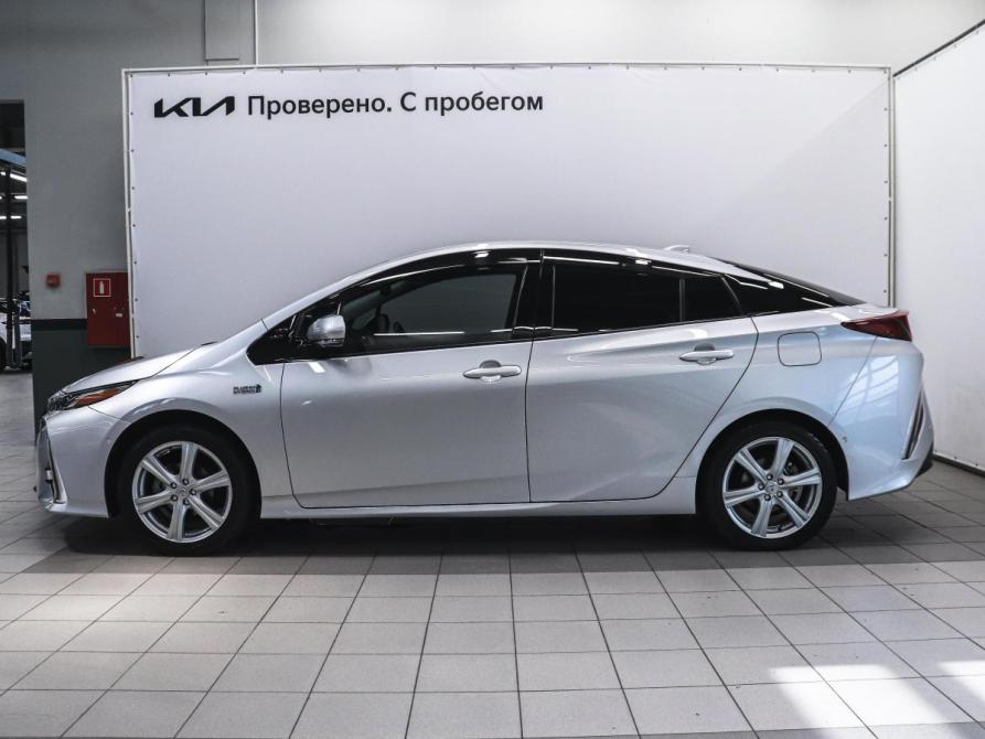 Toyota Prius IV (XW50) Красноярск  - изображение 9