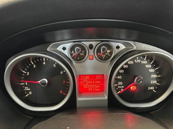 Ford Focus II Рестайлинг с пробегом 2010 года, цена 500 000 рублей, 187252 км, седан, Автокод Объявления