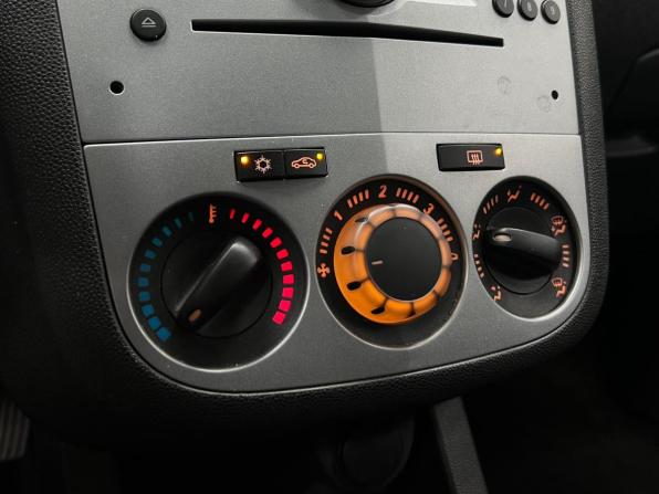 Opel Corsa D Рестайлинг II с пробегом 2013 года, цена 549 000 рублей, 104904 км, хэтчбек, Автокод Объявления