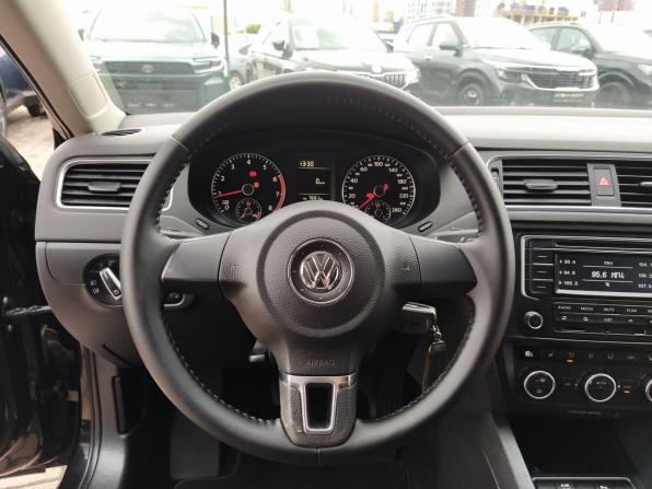Volkswagen Jetta VI с пробегом 2014 года, цена 890 000 рублей, 180000 км, седан, Автокод Объявления