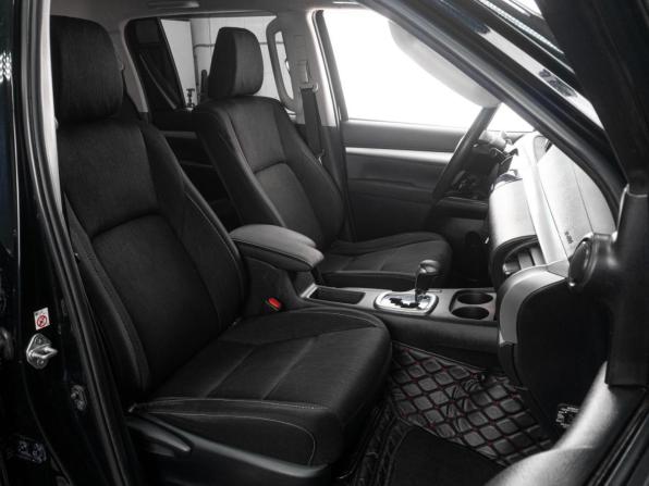 Toyota Hilux VIII с пробегом 2016 года, цена 3 629 000 рублей, 147968 км, offers.body_type.unknown, Автокод Объявления