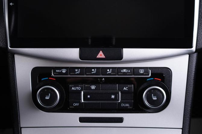 Volkswagen Passat B7 с пробегом 2011 года, цена 899 000 рублей, 180000 км, седан, Автокод Объявления
