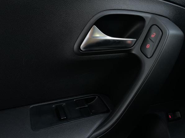 Volkswagen Polo V Рестайлинг с пробегом 2019 года, цена 952 000 рублей, 243000 км, седан, Автокод Объявления