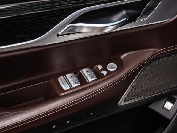 BMW 7 серии VI (G11/G12) Рестайлинг с пробегом 2019 года, цена 5 890 000 рублей, 98398 км, седан, Автокод Объявления